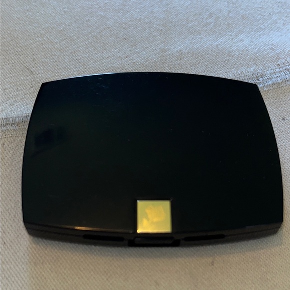 Lancome Elegant Eyeshadow Palette with Mirror - Picture 3 of 4